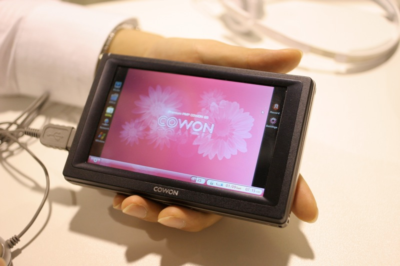 Illustration for article titled Stylus-On With The Cowon Q5 (Verdict: Not Good at All)